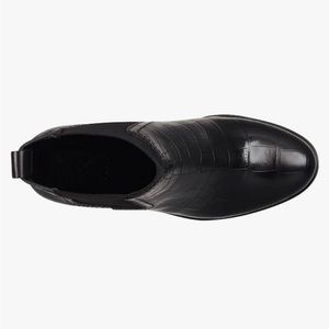 VINCE CAMUTO DENNIEL BOOTIE Size 7 Leather Black Croc Print NIB